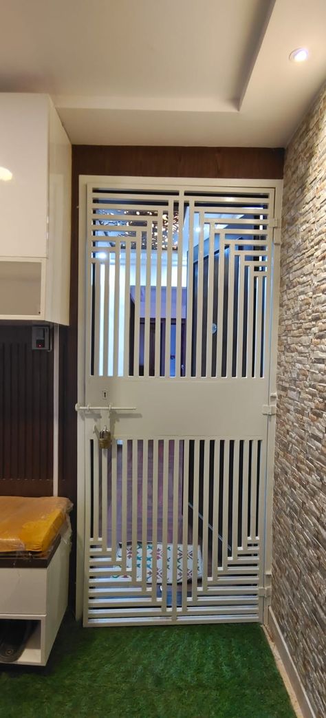 Main Door Safety Grill Design, Grill Door Design Modern, Safty Door Grill Design, Safety Grill Door Design, Safety Door Design Entrance Grill, Balcony Safety Grill Design, Safety Door Design Entrance For Flat, Main Door Grill, Jali Gate