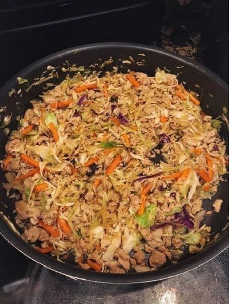 WEIGHT WATCHERS EGG ROLL IN A BOWL Egg Roll Bowl, Weight Watchers Casserole, Egg Roll Filling, Eggroll In A Bowl, Egg Roll In A Bowl, Weight Watcher Dinners, Zucchini Bread Recipes, Weight Watchers Dinner Recipes, Coleslaw Mix