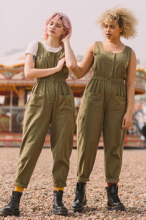 Lucy & Yak Boilersuit 'Juni' Linen/Cotton Sleeveless Boilersuit In Khaki Green Jumpsuit Linen, At Home Outfits, Lucy And Yak, Summer Jumpsuit, Cool Vibes, Balloon Pants, Boiler Suit, Traje Casual, Black Pants Casual