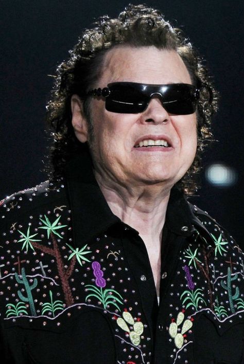 HAPPY 78th BIRTHDAY to RONNIE MILSAP!! 1/16/21 Born Ronnie Lee Milsap, American country music singer and pianist. He was one of country music's most popular and influential performers of the 1970s and 1980s. He became one of the most successful and versatile country "crossover" singers of his time, appealing to both country and pop music markets with hit songs that incorporated pop, R&B, and rock and roll elements. Happy 78th Birthday, Ronnie Milsap, 78th Birthday, Country Musicians, Carter Family, Rural America, Country Music Artists, Country Music Singers, Country Stars