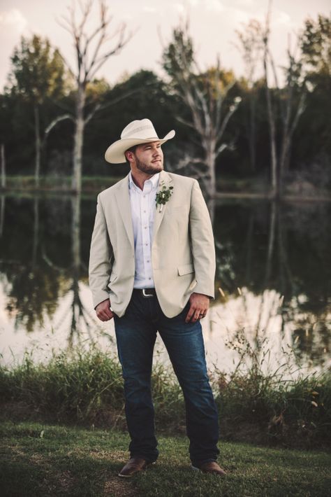 HHUGHART_265 Cowboy Husband Wedding, Rustic Men Wedding Attire, Father Of The Bride Attire Country, Country Wedding Groomsmen Jeans Boots, Boho Wedding Mens Attire Jeans, Country Men Outfits Wedding, Western Male Wedding Attire, Men’s Wedding Attire With Cowboy Boots, Cowboy Wedding Tuxedo