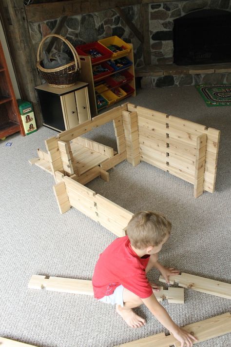 These DIY wood building blocks for kids are the best toy for imagination and can be used for so many fun play ideas Kids Woodworking Projects, Perlengkapan Bayi Diy, Blocks For Kids, Wood Projects For Kids, Bandsaw Box, Wooden Building Blocks, Woodworking Projects For Kids, Kids Blocks, Wood Building