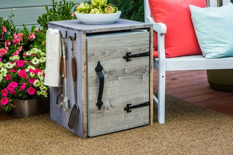 DIY OUTDOOR MINI-FRIDGE - HGTV's J. Pickens has the perfect DIY for your outdoor parties. Outdoor Mini Fridge Cabinet, Outdoor Fridge Ideas, Outdoor Refrigerator Ideas, Outdoor Fridge Cabinet, Outdoor Refrigerator Cabinet, Outdoor Mini Fridge, Seasonal Campsite, Mini Fridge Cabinet, Fridge Ideas