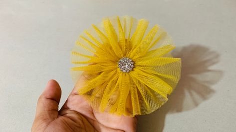 Fabric Flower Making, Diy Ribbon Flowers, Ribbon Art, Net Fabric, Diy Ribbon, Youtube Art, Fabric Flower, Ribbon Flowers, Craft Diy