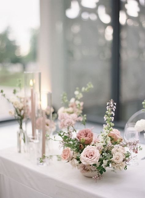 Blush Table Centerpieces Wedding, Dusty Rose Floral Centerpiece, Blush And Pink Centerpieces, Dusty Rose Flowers Wedding, Dusty Rose Florals, Dusty Rose Centerpiece, White And Pink Centerpieces Wedding, Dusty Rose Floral Arrangements, Dusty Rose Wedding Centerpieces