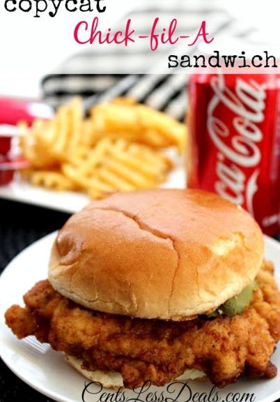 Copycat Chick-fil-A Sandwich recipe - CentsLess Meals Chick Fil A Sandwich, Sandwich Vegetarian, Resep Sandwich, Copycat Chick Fil A, Monte Cristo Sandwich, Copycat Restaurant Recipes, Think Food, Sandwich Recipe, Cat Recipes