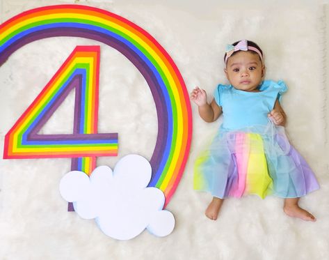 Rainbow Monthly Photos, 4th Month Baby Photoshoot Ideas, Rainbow Theme Baby Photoshoot, 4th Month Baby, 5 Month Baby Photoshoot, 5 Month Baby, 4 Month Baby, Baby Milestones Pictures, Maternity Photography Poses Pregnancy Pics