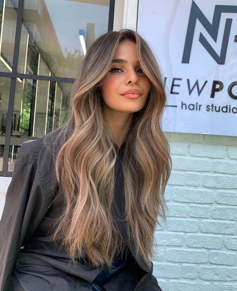 Wellness Girlie, Light Brunette Hair, Goldie Locks, Rambut Brunette, Bombshell Hair, Light Brunette, Kadeřnické Trendy, Brown Hair Looks, Brown Hair Inspo