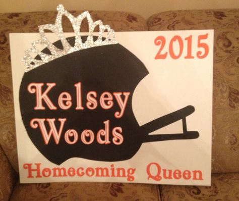 Homecoming Queen Car Poster School Campaign Ideas, School Campaign Posters, Homecoming Campaign, Homecoming Poster Ideas, Homecoming King, Prom Posters, Homecoming Signs, Homecoming Floats, Homecoming Posters