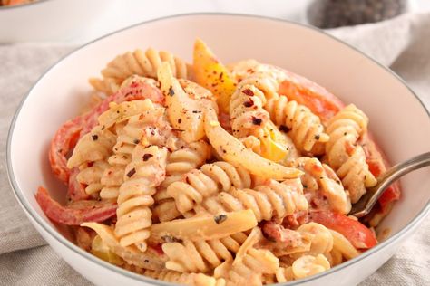 Vegan Cajun Pasta, Recipe With Tofu, Vegan Cajun, Cajun Spice Mix, Pasta Creamy, Cajun Pasta, Creamy Pasta Dishes, Lunch Inspiration, Creamy Recipes