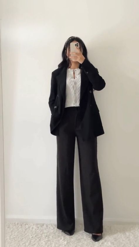 Career Outfit Ideas, Formals Women Aesthetic, Formal Modern Outfit, Formal Aesthetic Outfits For Women, Aesthetic Formal Outfits Women, Deca Outfit, Interview Outfit Aesthetic, Modest Formal Outfits, Business Woman Aesthetic Outfit