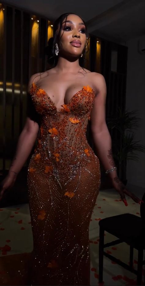 17th Birthday Outfits, Look Kylie Jenner, Girl Prom, Orange Prom Dresses, Classy Prom, African Prom Dresses, Gorgeous Prom Dresses, Afrikaanse Mode, Prom Girl Dresses