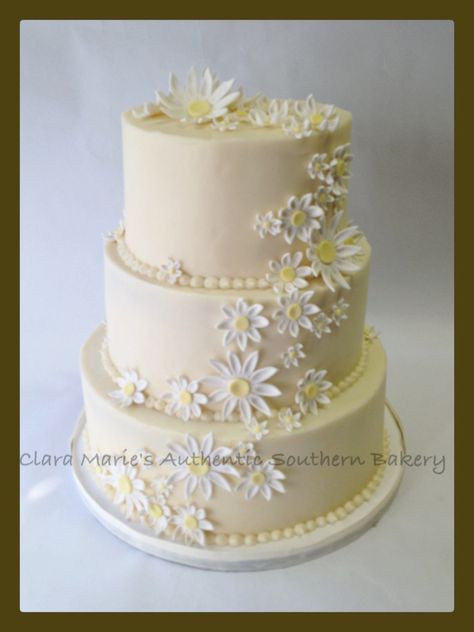 Daisy Cake Daisy Wedding Cake, Daisy Wedding Cakes, Yellow White Wedding, 50th Wedding Anniversary Decorations, 50th Anniversary Cakes, Daisy Cake, Wedding Anniversary Decorations, Daisy Cakes, Daisy Yellow