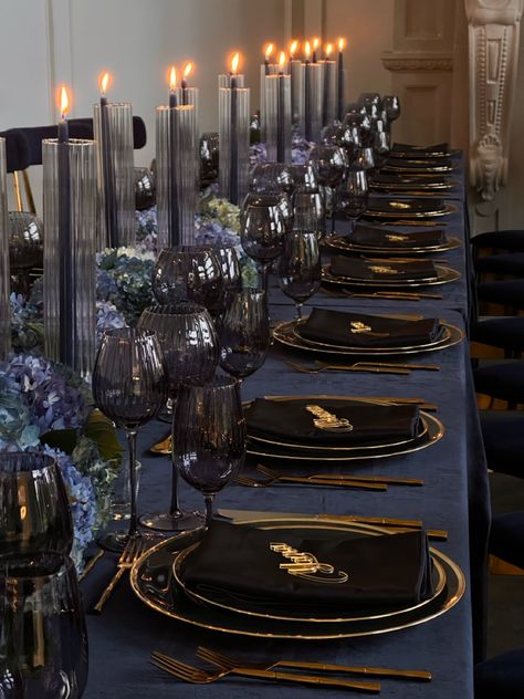 How to decorate your table in blue shades. Luxury table settings. Luxury birthday decorations Blue And Silver Mens Birthday Party, Men Birthday Party Ideas Decoration Blue And Black, Navy Blue Party Decorations For Men, Elegant Men Birthday Decor, Table Decor For Mens Birthday, Man Birthday Table Decor, Mens Birthday Tablescape, 21 Birthday Men Party Ideas, 30th Birthday Table Setting Ideas