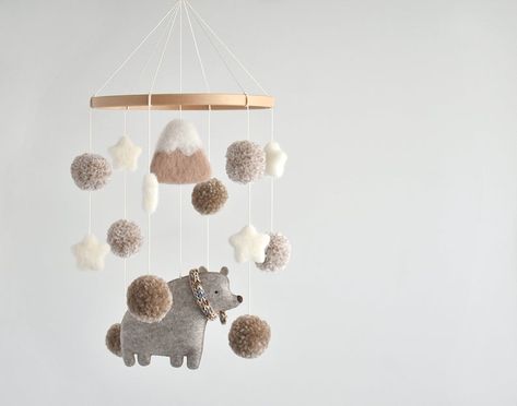 Mobile Diy Baby, Baby Room Design Boy, Forest Mobile, Safari Baby Mobile, Mobile Diy, Diy Baby Mobile, Baby Mobiles, Cot Mobile, Diy Bebe