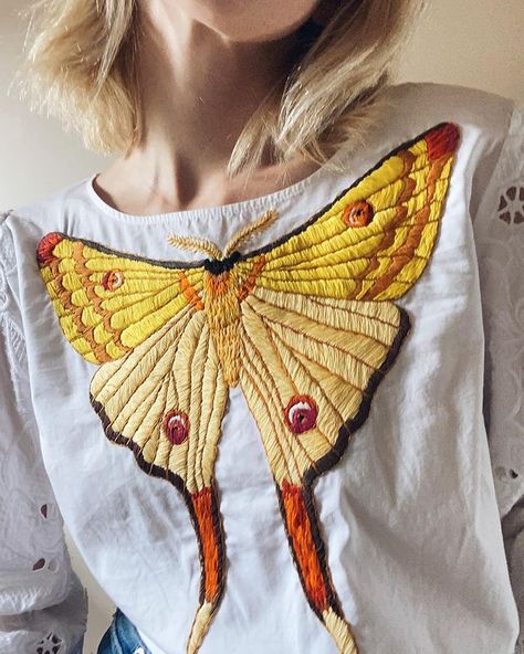 ₜₑₛₛₐ (@tessa_perlow) • Instagram photos and videos Comet Moth, Tessa Perlow, Diy Wardrobe, Desi Fashion Casual, Hand Work Blouse Design, See Ya, Brown Paper Bag, Embroidery On Clothes, Hand Embroidery Art