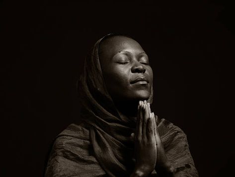 2,700 Black Woman Praying Photos and Premium High Res Pictures - Getty Images Black Women Praying Images, Woman Praying Images, Black Woman Praying, Christian Background Images, Woman Praying, Prayer Photos, Christian Photography, Pen Art Work, Christian Images