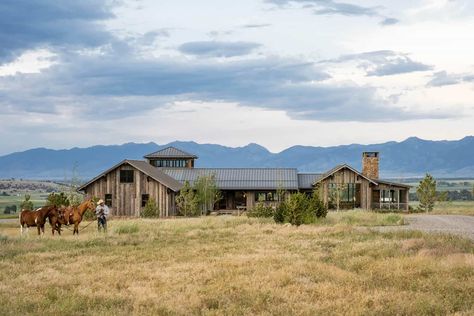 Eco Construction, Timber Frame Barn, Sawtooth Mountains, Timber Frame Building, Montana Ranch, Lvp Flooring, Historical Buildings, Barn Design, Mountain Living