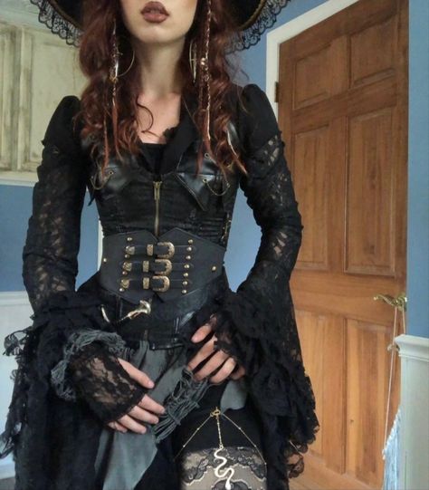 Pirate Vibe Outfit, Piratecore Aesthetic, Velvet Gothic Dress, Avant Apocalypse, Pirate Attire, Outfit With Corset, Pirate Witch, Pirate Vibes, Pirate Festival