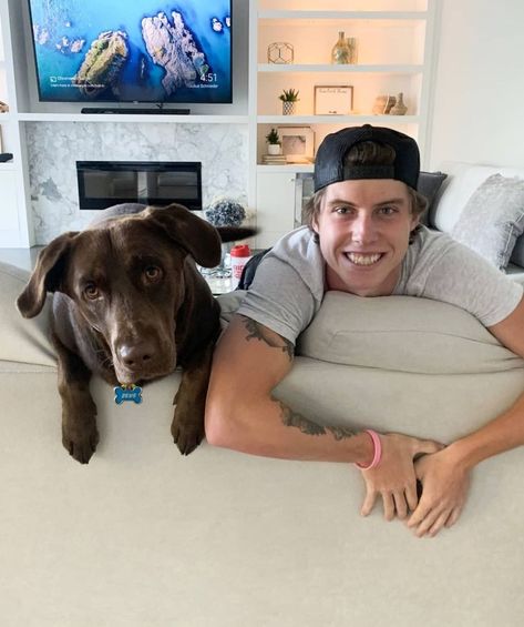 Good Teamwork, Mitch Marner, Hockey Boards, Pics Of Celebrities, Toronto Maple Leafs Hockey, National Puppy Day, Puppy Day, Hockey Girl, Hot Hockey Players