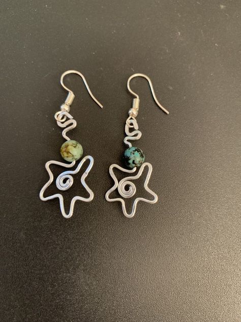 Funky Wire Jewelry, Aesthetic Wire Jewelry, Small Wire Earrings, Star Wire Earrings, Star Wire Ring, Homemade Earring Ideas, Hippie Dangle Earrings, Bead Jewlrey, Simple Wire Earrings