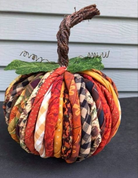 Diy Fall Front Porch Decor, Fall Front Porch Decor Ideas, Front Porch Decor Ideas, Fall Pumpkin Crafts, Front Porch Christmas Decor Ideas, Fall Sewing, Easy Fall Crafts, Porch Christmas, Fall Front Porch Decor