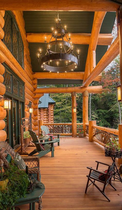 e837b73076145c4d69931d1f9a400b56 Rustic Porch Ideas, Log Cabin Living, Log Home Interiors, Rustic Log Cabin, Log Home Decorating, Rustic Porch, Christmas Village Houses, Diy Outdoor Decor, Cabin Living