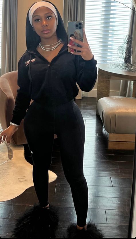 Jayda Wayda Outfit, Jayda Cheaves, Jayda Wayda, Causal Outfits, Cute Lazy Outfits, Cute Lazy Day Outfits, Chill Outfits, Curvy Women Jeans, Easy Trendy Outfits