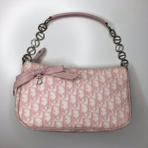 #diy #aesthetic #dior #diorbag #handbags Dior Girl, Sacs Design, Aesthetic Bags, Tas Fashion, Pastel Outfit, Foto Baby, Girly Bags, Fancy Bags, Luxury Purses