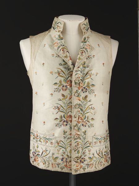 Waistcoat, France, 1790-1800. Cream silk, embroidered around the edge with a formal floral pattern in satin stitch with shades of red, green and blue silk, lined with linen. 1790s Fashion, 18th Century Mens Fashion, Embroidered Waistcoat, 1700 Fashion, Men Waistcoat, 18th Century Costume, Mens Waistcoat, 18th Century Clothing, Regency Fashion