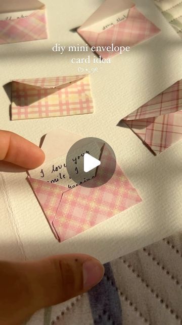 Pull Out Paper Craft, Diy Mini Envelopes Easy, Paper Letters Aesthetic, How To Make Letter Envelope, Love Letter Design Ideas Cards, Anniversary Love Letter, Mini Envelopes Diy, Handmade Love Letter, Aesthetic Envelope