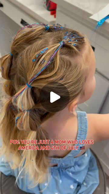 Hannah Reimers on Instagram: "We love being patriotic in this house 🇺🇸🙌🏻 the bubble braid hair tinsel is reminding me of 4th of July fireworks 💥 #fourthofjuly #america #momlife #motherhood #hairstyle #4thofjulyhair" Girls Fourth Of July Hairstyles, 4th Of July Hairstyles With Tinsel, 4th Of July Bubble Braids, 4th Of July Kids Hairstyles, Hair Tinsel Bubble Braids, Fourth Of July Hairstyles For Kids Easy, 4th Of July Girls Hair, Tinsel Bubble Braids, Patriotic Hairstyles For Kids