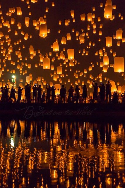 Flying Lanterns, Loy Krathong Festival, Loy Krathong, Floating Lanterns, Sky Lanterns, Japanese Lanterns, Floating Lights, Lantern Festival, Chiang Mai Thailand