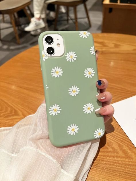 Daisy Painted Phone Case | SHEIN USA Winter Phone Case, Max Green, Preppy Phone Case, Phone Case Diy Paint, Diy Phone Case Design, Capas Samsung, Green Phone Case, Pretty Iphone Cases, Pretty Phone Cases