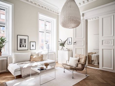 Neutral Apartment Decor, Room Decor Neutral, Neutral Interior Design, Living Room Decor Neutral, Beautiful Flooring, Home Decor White, Neutral Interiors, Living Room Scandinavian, Neutral Living Room