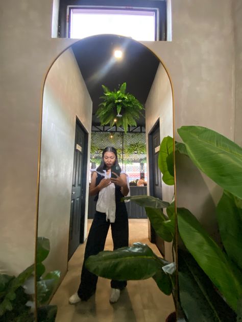 snap, mirror shot, mirror, cafe, cafe natalia, balanga, bataan, short hair, plants, greens Cafe Mirror Selfie, Coffee Shop Mirror, Cafe Selfie, Mirror Snap, Bataan, 2023 Vision, Blackpink Jennie, Ig Story, Mirror Wall