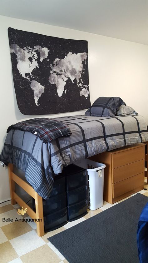 Men’s College Dorm Decor, Cool Room Ideas For Guys, Male Dorm Room Ideas, Guys Dorm Room Ideas, College Dorm Room Ideas For Guys, Dorm Room Ideas For Guys, Room Ideas For Guys, Dorm Layout, College Furniture