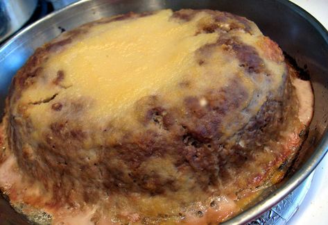 Applesauce Meatloaf Recipe, Applesauce Meatloaf, Meatloaf Ingredients, Matron Of Honor, Meatloaf Recipe, Meatloaf Recipes, 30 Minute Meals, Ground Beef Recipes, Meatloaf