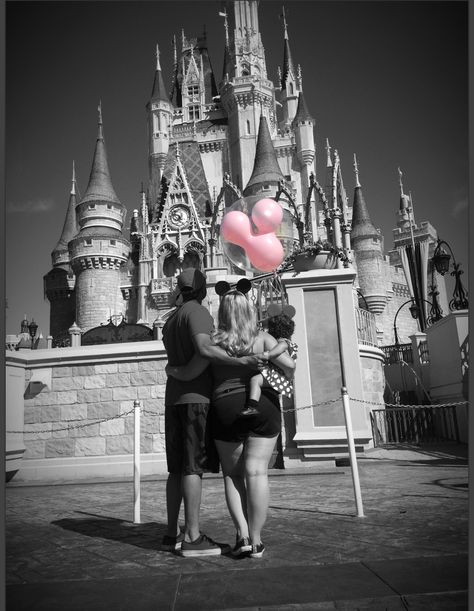 Disney gender reveal Disney Gender Reveal Pictures, Disney Balloon Gender Reveal, Walt Disney World Gender Reveal, Gender Reveal Disneyland, Disney Halloween Gender Reveal, Photo Gender Reveal Ideas, Gender Reveal At Disneyland, Disneyland Gender Reveal Ideas, Disney World Maternity Photoshoot