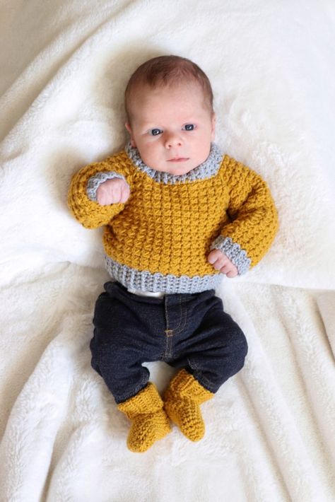 Crochet Baby Socks Pattern by Red Heart | Daisy Farm Crafts Daisy Farms Crochet Patterns, Crochet Baby Boy Clothes, Baby Socks Design, Crochet Sock Pattern Free, Crochet Sweater Top, Diy Crochet Sweater, Baby Socks Pattern, Daisy Farm Crafts, Crochet Baby Socks