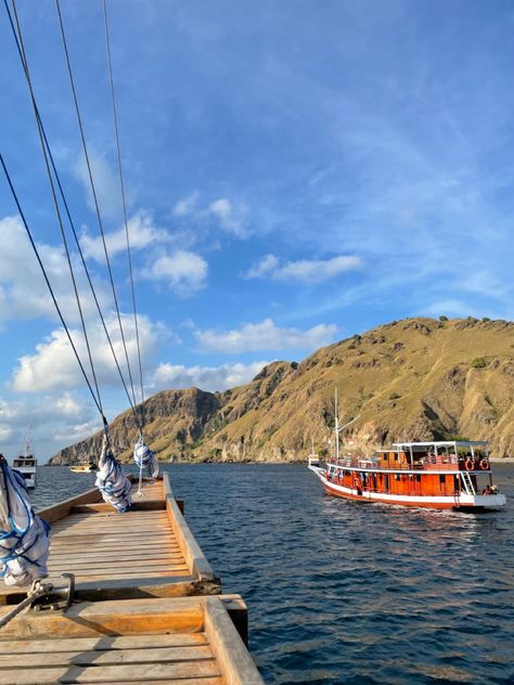 Labuan Bajo Aesthetic, Labuan Bajo, Fotografi Kota, Labuan, Before Marriage, Travel Plan, Komodo, Photo Idea, Semarang