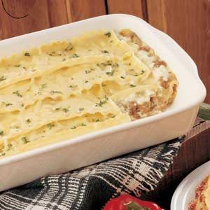 White Sauce Lasagna Recipe: How to Make It White Sauce Lasagna Recipe, Chicken Broccoli Shells, White Lasagna Recipe, White Sauce Lasagna, Enchilada Lasagna, Zucchini Lasagna Rolls, The Best Lasagna, White Lasagna, Best Lasagna