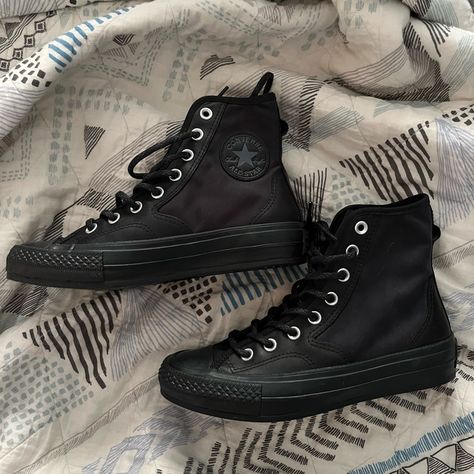 All Black High Top Converse Sneakers Converse Worn Out, All Black Converse Aesthetic, Black Converse Aesthetic, Converse Hightop, All Black High Tops, Alt Shoes, All Black Converse, Converse Aesthetic, Mha Characters