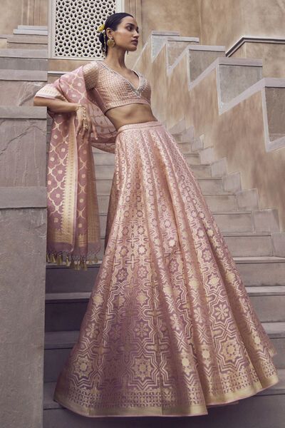 Anita Dongre Lehenga, Lehenga Online Shopping, Lehenga Pink, Lehengas Wedding, Bridal Lehenga Online, Latest Bridal Lehenga, Anita Dongre, Designer Bridal Lehenga, Lehenga Online