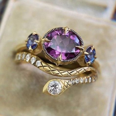 "18k Gold Plated Cz Rhinestone Copper Snake Ring For Women, Ha4641-6 Size : 6 Jewelry Main Material: Brass Main Stone: Cubic Zirconia Occasion: Anniversary, Engagement , Gift, Party, Wedding Gender: Women's Available Size : 6, 7, 8, 9, 10" Amethyst Ring Vintage, Set Rings, Estilo Punk, Retro Jewelry, Snake Ring, Silver Jewelry Fashion, Engagement Jewelry, Rings For Women, Amethyst Ring