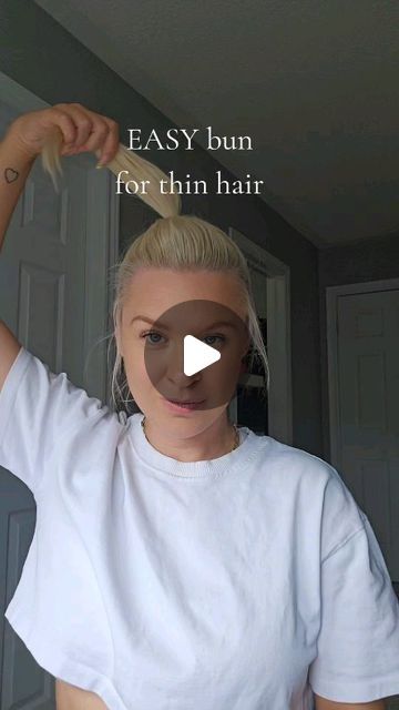 Messy Bun With Claw Clip Short Hair, Short Hair With Claw Clip, Short Hair Claw Clip Hairstyles, Hair With Claw Clip, Claw Clip Hairstyles Short Hair, Ponytail Trick, Fine Hair Tips, Easy Care Hairstyles, Easy Bun