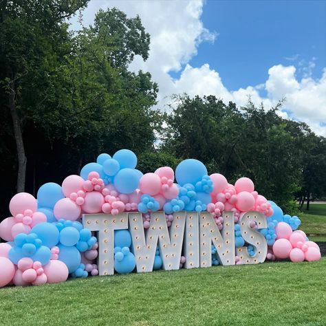 We’re excited to share the wonderful gender reveal we recently celebrated! 🩷🩵 A special thank you to @alphalitbcs for their incredible marquee letters that made this event truly special✨. We couldn’t have done it without you!🥳 💡: @alphalitbcs 🎇: @djjoeyjammz_jamdjtexas #balloongarland #genderrevealparty #boyorgirl #marqueeletters #aggiland #balloondecoration #globos #collegestationballoons #bryantx #bcsevents #globos #revelaciondesexo #texasballoons Twins Gender Reveal Ideas, Twin Gender Reveal Ideas, Gender Reveal Twins, Twins Gender Reveal, Twin Gender Reveal, Balloon Artist, Gender Reveal Balloons, Big Letters, Marquee Letters