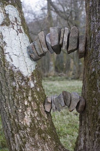 Wood Trails Ideas, Landart Ideas, Forest Ideas, Ephemeral Art, Garden Art Sculptures Diy, Earth Art, Garden Art Crafts, Forest Art, Garden Art Sculptures