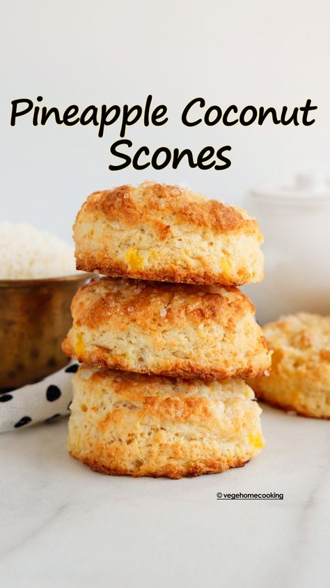 Pineapple Waffles Recipe, Pineapple Scones Recipe, Savory Coconut Recipes, Coconut Scones Recipe Easy, Turtle Scones, Scones Coconut, Pineapple Scones, Pineapple Biscuits, Eggless Scones