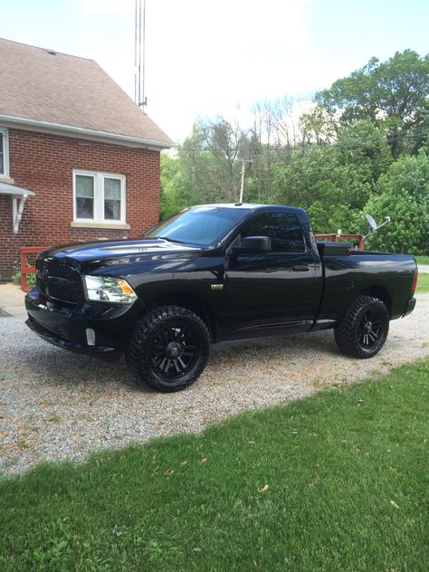 Dodge Ram 1500 Hemi, Custom Wheels Trucks, Jetta A4, 2017 Ram 1500, Dodge Pickup Trucks, Johnson House, Muscle Truck, Dodge Pickup, Dream Vehicles